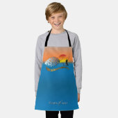 男性のフィッシャー |オールオーバープリントエプロン、小 エプロン (着用した状態)