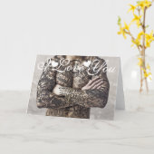 男性の体のタトゥーの写真　愛してる カード (黄色い花)