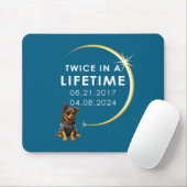 男性の犬の皆既日食 Twice マウスパッド (マウス)