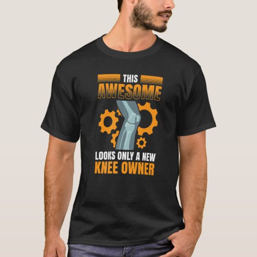 男性の膝置換手術 膝置換戦争 Tシャツ (正面)