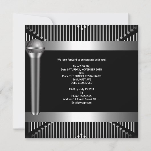 男性の21歳の誕生日パーティーブラックメタルマイク 招待状 (裏面)