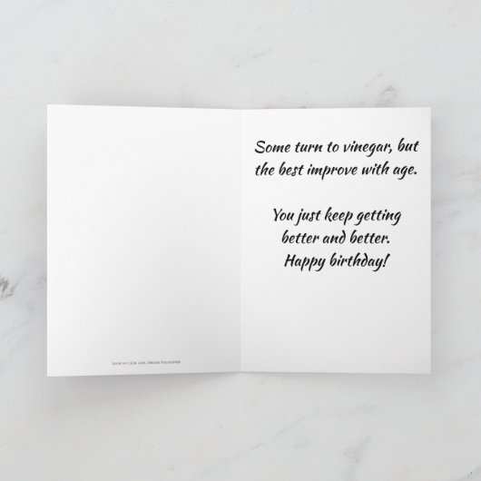 男性はワインのようなおもしろいヴィンテージ誕生日 カード (内部)