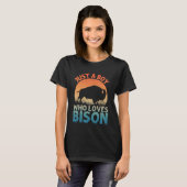 男性や少年向けのクールなバイソン柄 アメリカバイソン 野生動物 Tシャツ (正面フル)