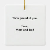 男性グラッドガウンレッド&金ゴールドオーナメント セラミックオーナメント (裏面)