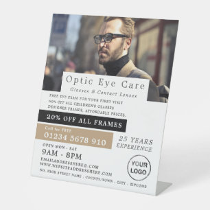 男性モデル、optician、テクニカルプラクティショナー 台座サイン