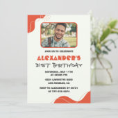 男性写真31歳の誕生日招待状赤モダン色 招待状 (スタンド正面)