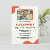 男性写真34歳の誕生日招待状赤モダン 招待状 (スタンド正面)