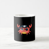 男性向けのかわいい海賊カニのデザインの動物愛好家ギフト コーヒーマグカップ (中央)