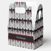 男性用グレーのスーツと赤いタイ切り妻用絵箱 フェイバーボックス (オープン)