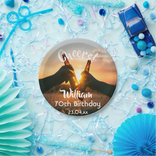 男性用ビールの70回目の応援パーティー ペーパープレート (パーティー)