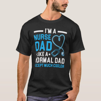 男性看護師パパ 普通のパパと違ってC Tシャツ