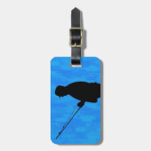 男性魚釣り(抽象芸術ブルー背景) ラゲッジタグ (正面縦)