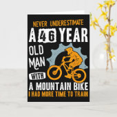 男性46歳の誕生日MTBバイカーおもしろ自転車乗り カード (黄色い花)