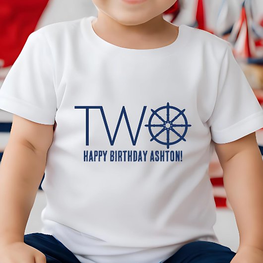男航海のの子の誕生日の船のホイールヘルム名 トドラーTシャツ