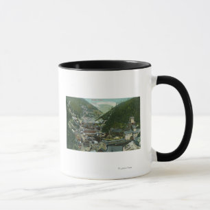 町およびMountainsBurke、IDの空中写真 マグカップ