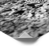 町に戻る未舗装の道路… ポスター (角)