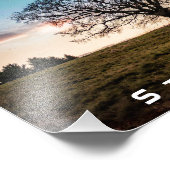 畏敬の念のために、軽く木を踏む フォトプリント (角)