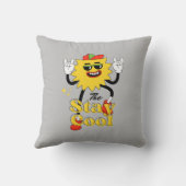 留カッコいいまっておもしろいを持つ クッション (裏面)