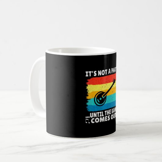 番上が出るまではパーティーではな来いおもしろい コーヒーマグカップ (正面左)