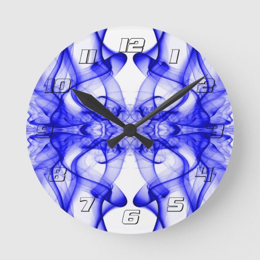 番号の付いた白の上に青い煙の羽毛 ラウンド壁時計 (正面)