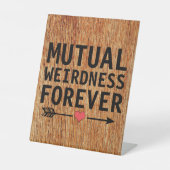 異常おもしろい徴素朴候 台座サイン (正面)