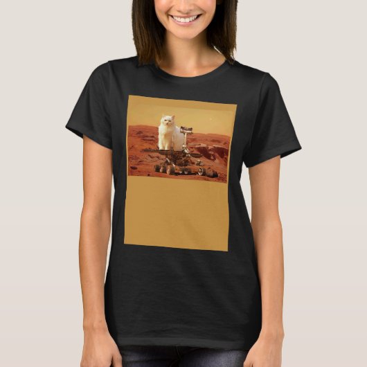 異星の風景に佇む火星探査車に乗る猫 Tシャツ (正面)