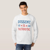 異議を唱えることは愛国的な市民権に対する抗議の行進である Tシャツ (正面フル)