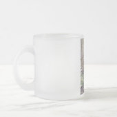 疥癬を傷付けている灰色グマ フロストグラスマグカップ (左)