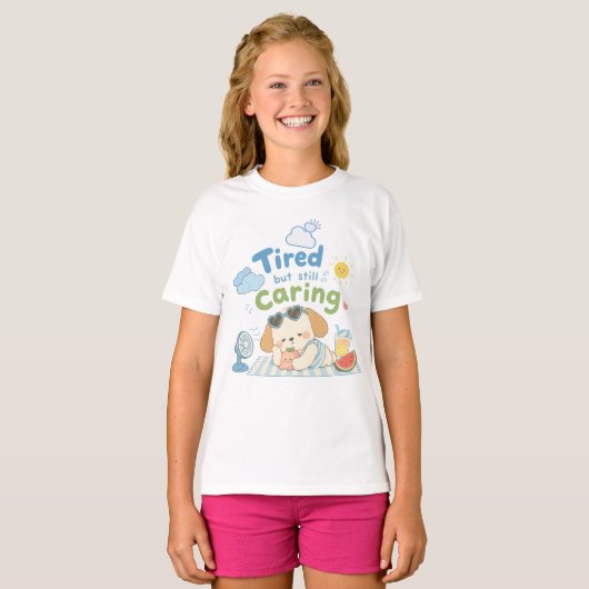 疲れたけどまだ愛情深い犬のイラストTシャツ Tシャツ (正面フル)