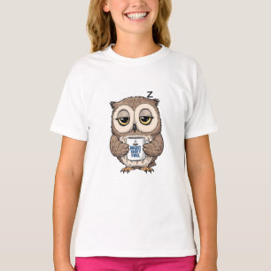 疲れたねむいフクロウの夜勤用燃料コーヒー Tシャツ