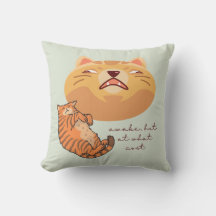 疲れたオレンジ色の猫