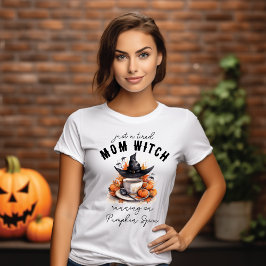 疲れたママの魔法使いの帽子とパンプキンスパイスコーヒー Tシャツ