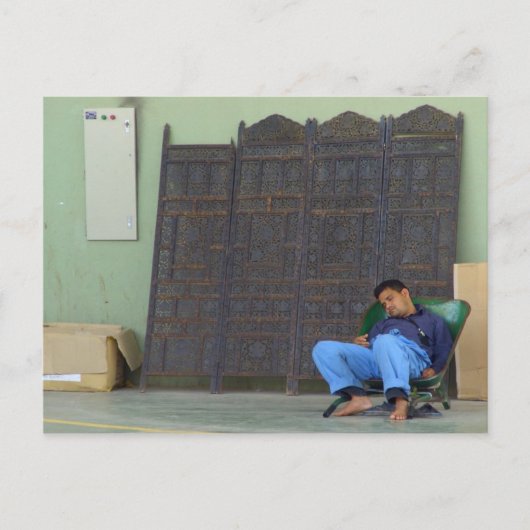 疲れ果て – 金曜日の市場、クウェートの人々 ポストカード (正面)