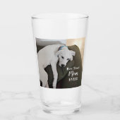 疲最高のれた母かわいい怠惰な白い子犬 タンブラーグラス (正面)