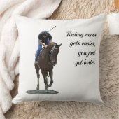 疾走するサラブレッド馬とライダーピロー クッション (ブランケット)