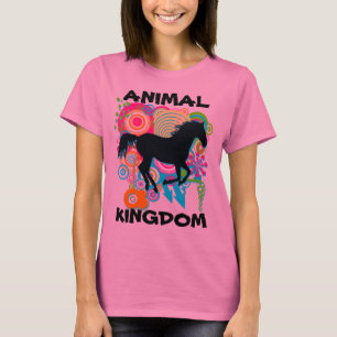 疾走する動物界の馬のシルエットの勝利 Tシャツ