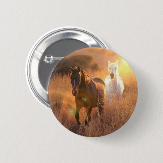 疾走する野生の馬円形ボタン 缶バッジ (正面&裏面)