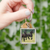 疾走するFriesianの馬Keychain キーホルダー (手)