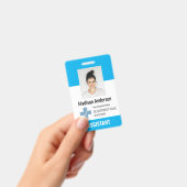 病院のパーソナライズされた従業員のロゴと写真ID バッジ (手持ち)