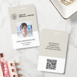 病院クリニック医師ニュートラルベージュQRコードID バッジ