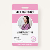 病院医療ID従業員ピンクバーコードQRコード バッジ (正面)