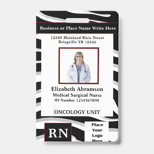 病院従業員の写真IDカードロゴのパーソナライズ バッジ (Front)