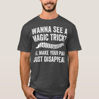 痛みを消すおもしろいカイロプラクターChrop Tシャツ