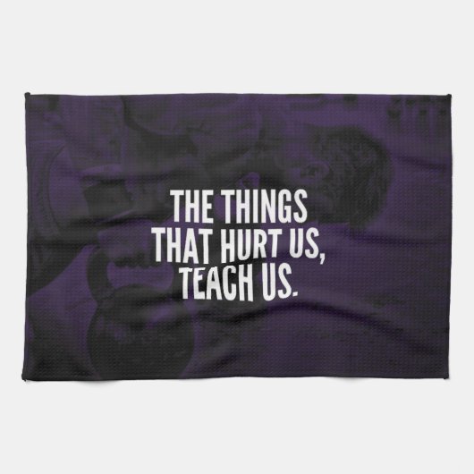 痛み – トレーニング感動的ワード – Kettlebell キッチンタオル (横)