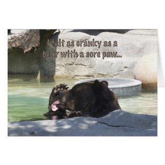 痛む足を搭載するくまとして不機嫌