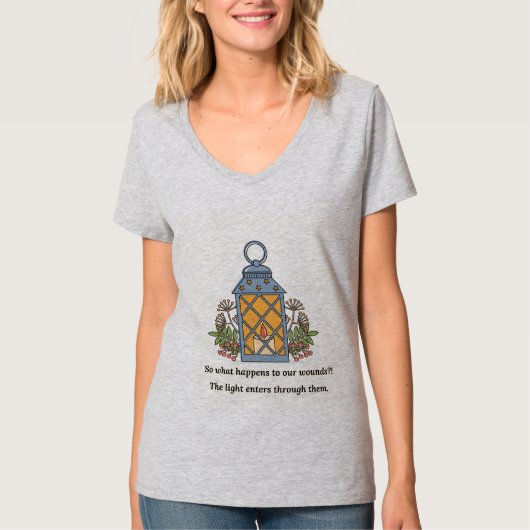 癒しのランタン|穏やかな光と精神的な希望 Tシャツ (正面)