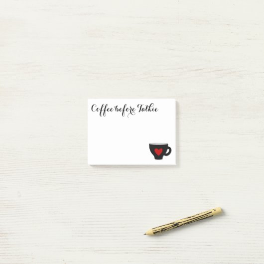 発声映画のコーヒー常習者のマグのハートの前のコーヒー ポストイット (デスク上)