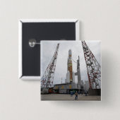 発射台のH-IIBロケット 缶バッジ (正面&裏面)