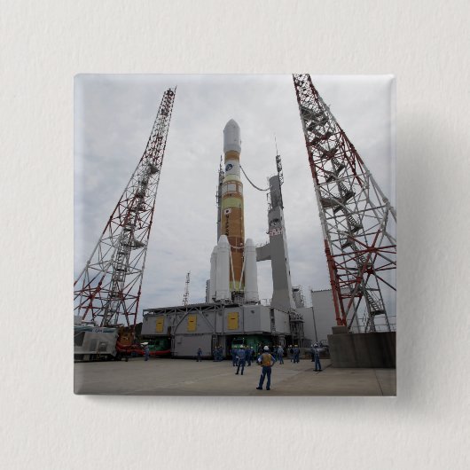 発射台のH-IIBロケット 缶バッジ (正面)