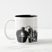 発明される蒸気動力車 ツートーンマグカップ (左)